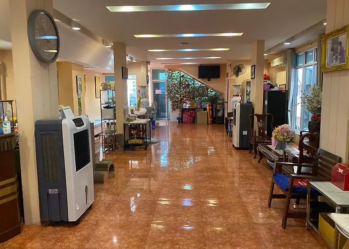 S.e.t Thanmongkol Guest house