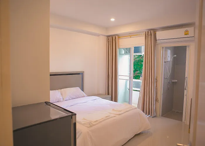S.e.t Thanmongkol Guest house