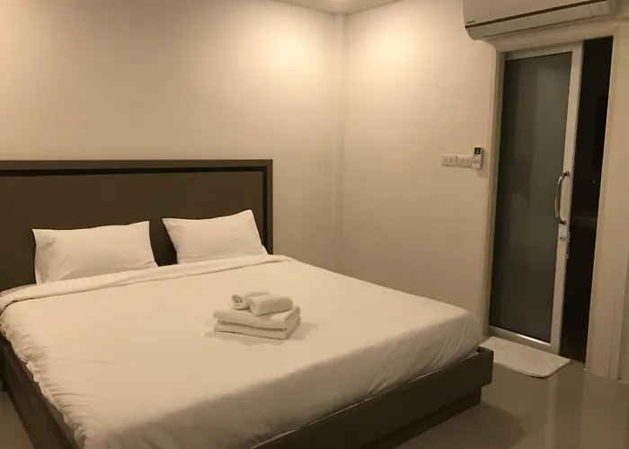 S.e.t Thanmongkol Guest house Bangkok