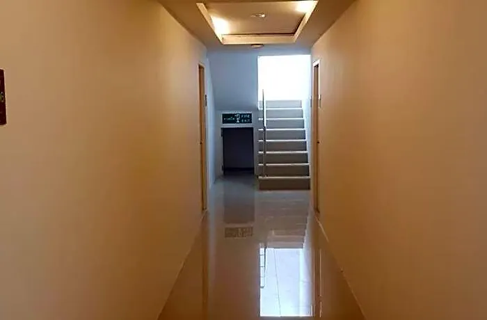 Guest house S.e.t Thanmongkol 3*