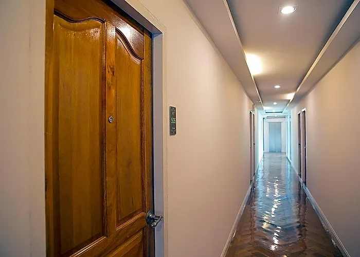 Guest house S.e.t Thanmongkol 3*